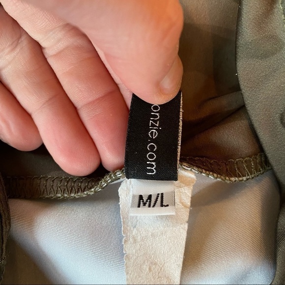 Onzie Flow High Rise Leggings M/L Medium Large Green Camouflage Camo Full Length - Picture 5 of 8